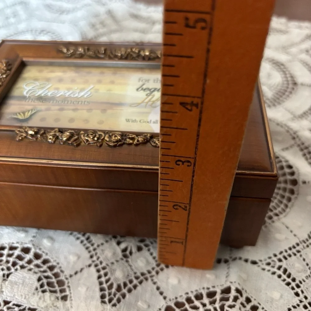 Cottage Garden Woodgrain Photo Music Box
